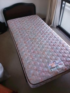 ベッド処分　千葉県　船橋市　本町　ベッド回収　ベッド解体処分　マットレス処分　マットレス回収　不用品回収買取　家電買取　家具買取　家電回収　家電処分