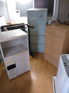 引越し不用品処分 埼玉県　越谷市　赤山町　引越し不用品回収　不用品回収　不用品処分　不要品回収　不要品処分　廃品回収　単身引越し　単身引っ越し　リサイクル引越し